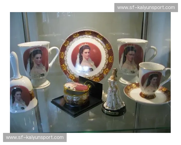 茜茜公主的眼泪与多瑙河的狂想：匈牙利vs奥地利，一场永不落幕的双城之战